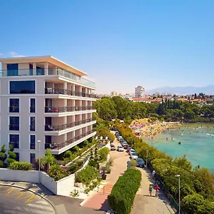 Hotel Harmony